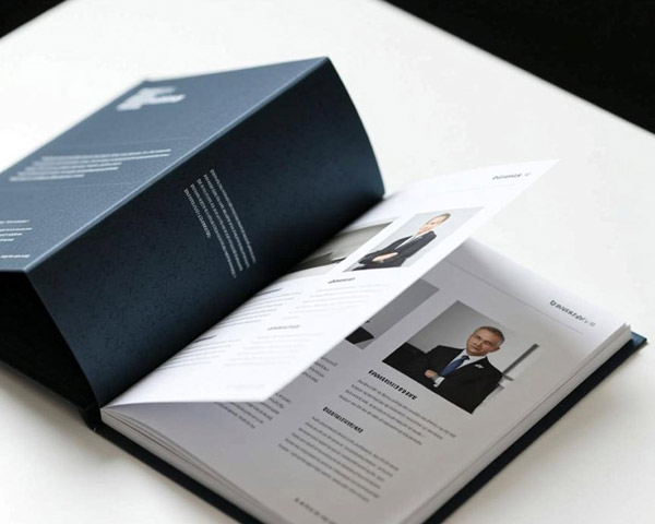 瑞創(chuàng)達(dá)印刷畫冊(cè)設(shè)計(jì)印刷案例